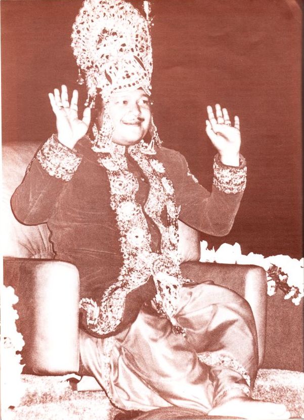 Prem Rawat aka Maharaji dressed as the God Krishna