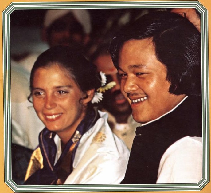 Prem Rawat (Maharaji) and Wife at Hans Jayanti 1974