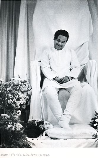 Click Here to see Prem Rawat's speech of June 15 1972 Maharaji Picture Book