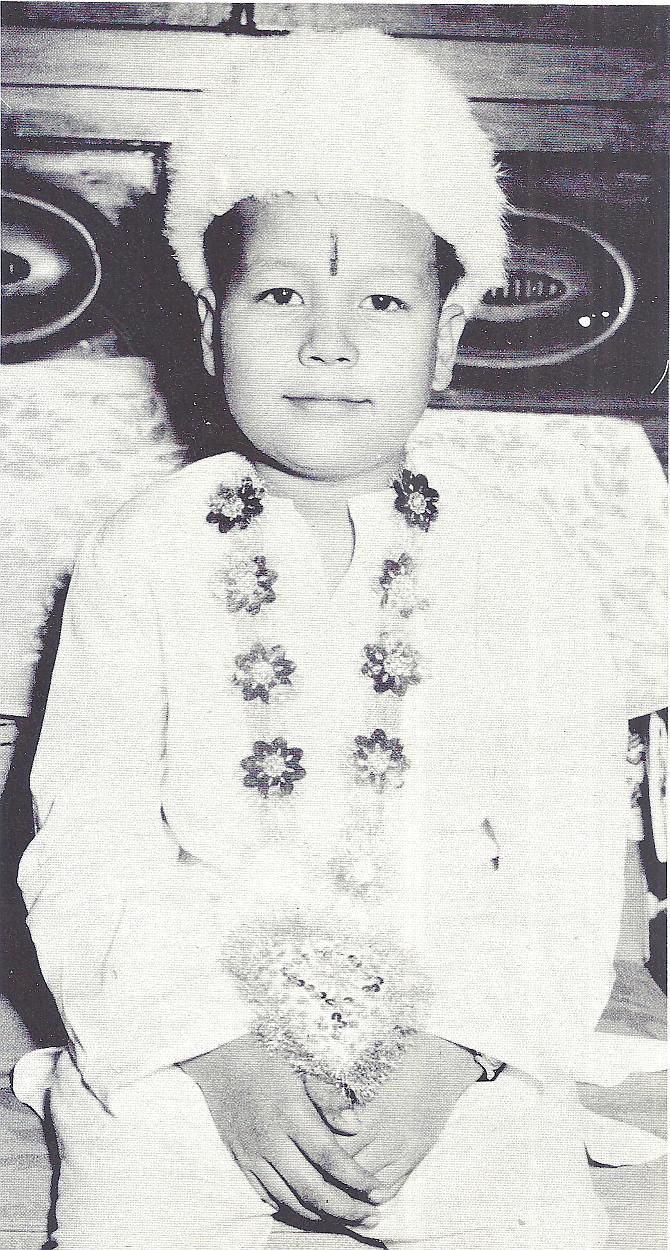 A Very Young Prem Rawat aka Guru Maharaj Ji in India - Divine Light magazine Guru Puja Special 1973