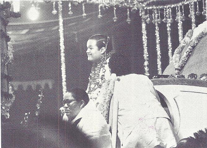 Prem Rawat aka Guru Maharaj Ji – Divine Light magazine Guru Puja Special 1973