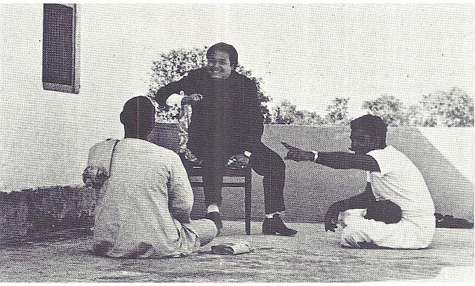 Prem Rawat aka Guru Maharaj Ji with Bihari Singh and Mahatma – Divine Light magazine Guru Puja Special 1973
