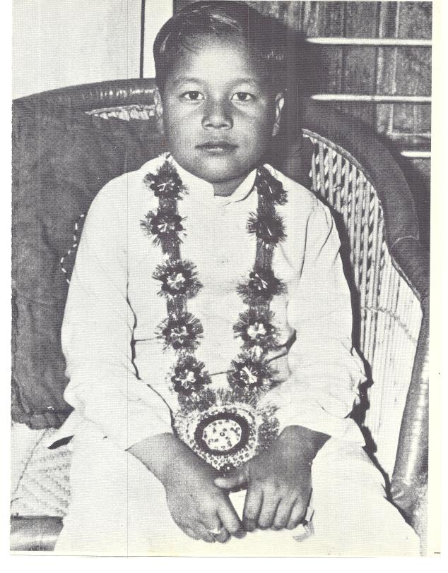 A Very Young Prem Rawat aka Guru Maharaj Ji – Divine Light magazine Guru Puja Special 1973