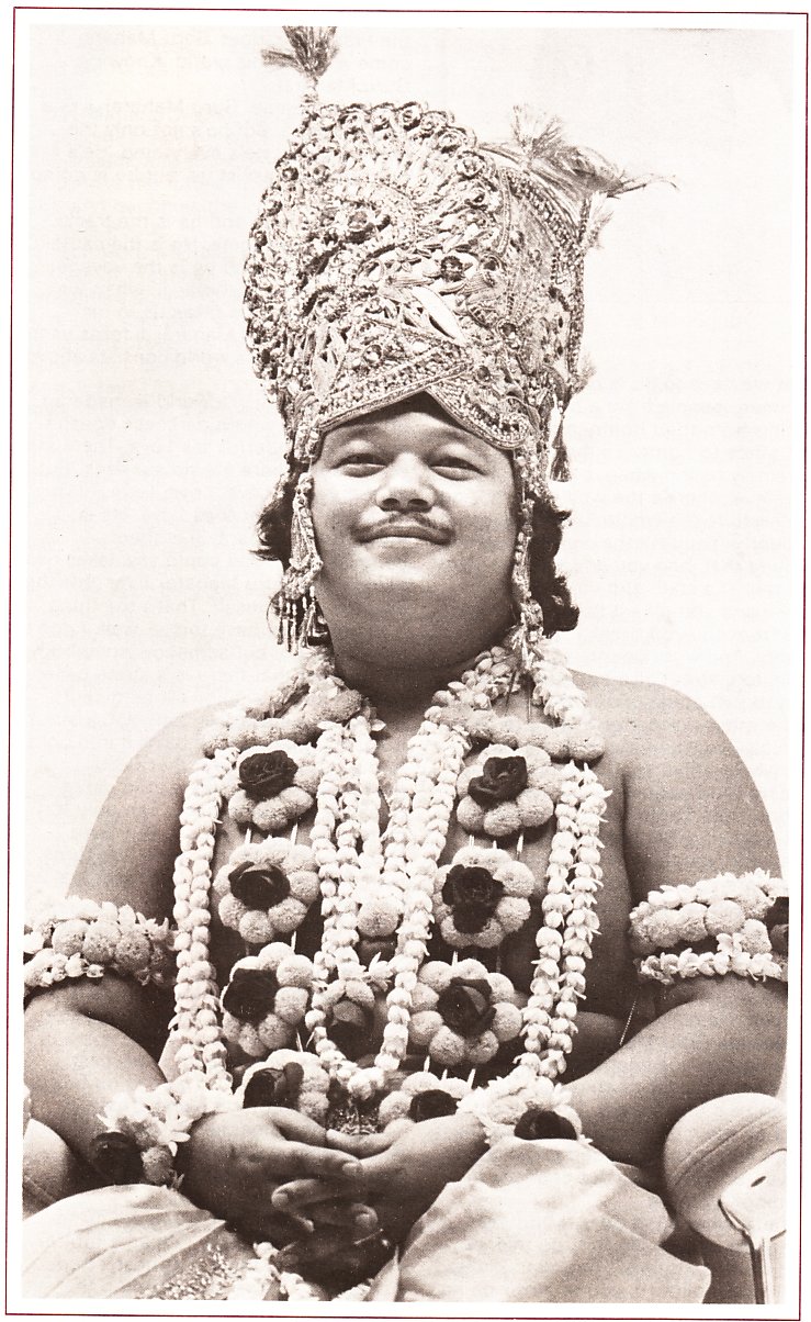 Prem Rawat Inspirational Speaker Dressed As Krishna 1978
