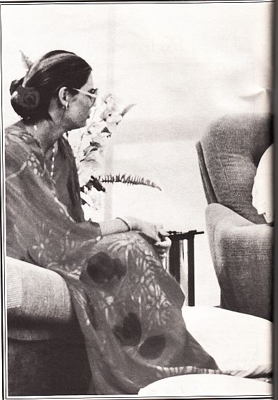 Prem Rawat Inspirational Speaker And Durga Ji (Marolyn Rawat) Malaga Spain 1978