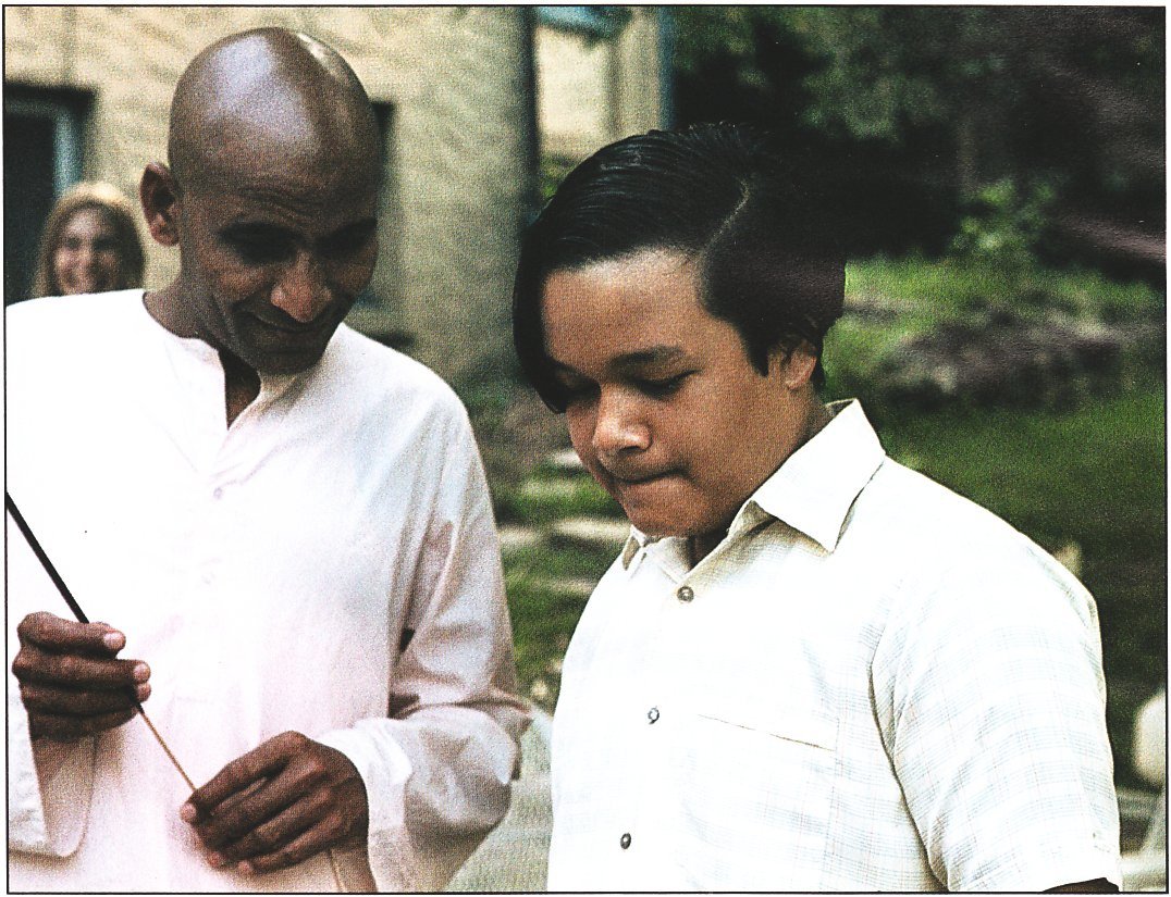 Mahatma Gurucharanand With The Young Lord Of The Universe Prem Rawat