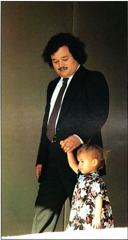 Prem Rawat (Maharaji) with child 1980