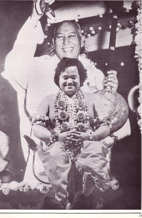 Prem Rawat (Maharaji) Dressed as Krishna at Guru Puja, Geneva, September 1978