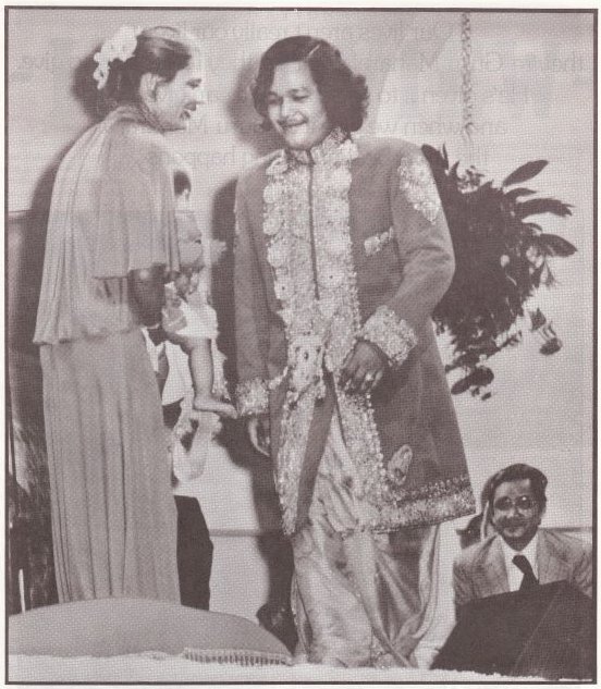 Prem Rawat and his Wife Marolyn On Stage With Close Associate and Serial Paedophile Mahatma Jagdeo Prem Rawat and his Wife Marolyn On Stage With Close Associate and Serial Paedophile Mahatma Jagdeo