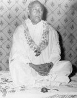 Prem Rawat's Father Meditates On Holy Name