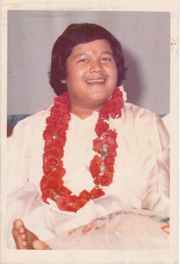 Prem Rawat (Maharaji) Photo On Stage With Garland circa 1976