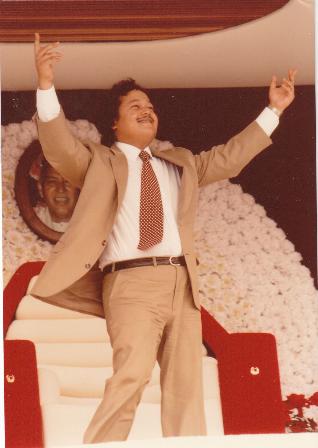 Prem Rawat (Maharaji) Photo On Stage Dancing circa 1979