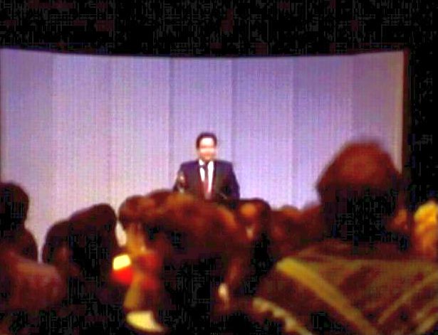 Click To See Larger Image of Maharaji (Prem Rawat) at Wembley 1988 Maharaji (Prem Rawat) at Wembley 1988