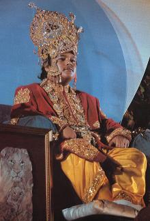 Prem Rawat (Maharaji) dressed as Lord of the Universe