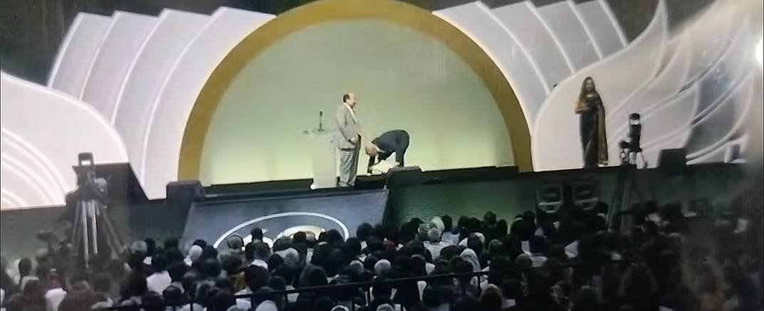 Prem Rawat is Awarded The International Gandhi Peace Prize Prem Rawat is Awarded The International Gandhi Peace Prize