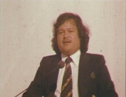 Click to See Larger Image of Prem Rawat (Maharaji) Speaking At Holi Festival 1978 Prem Rawat Inspirational Speaker Speaking At Holi Festival 1978