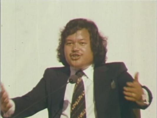 Click to See Larger Image of Prem Rawat (Maharaji) Speaking At Holi Festival 1978 Prem Rawat Inspirational Speaker Speaking At Holi Festival 1978