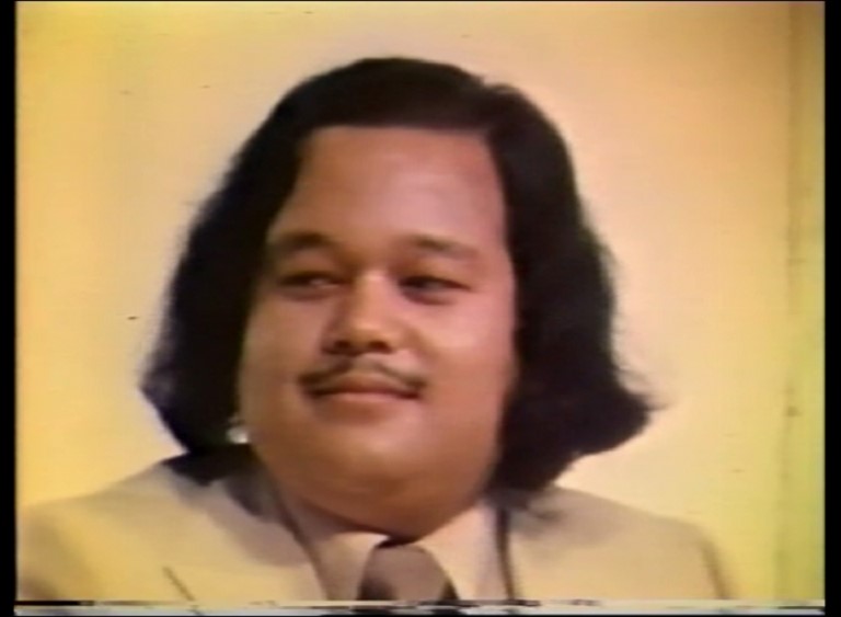 Puja to Prem Rawat with Arti 1977