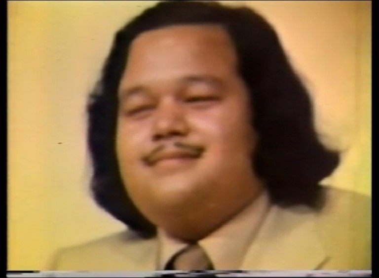 Puja to Prem Rawat with Arti 1977