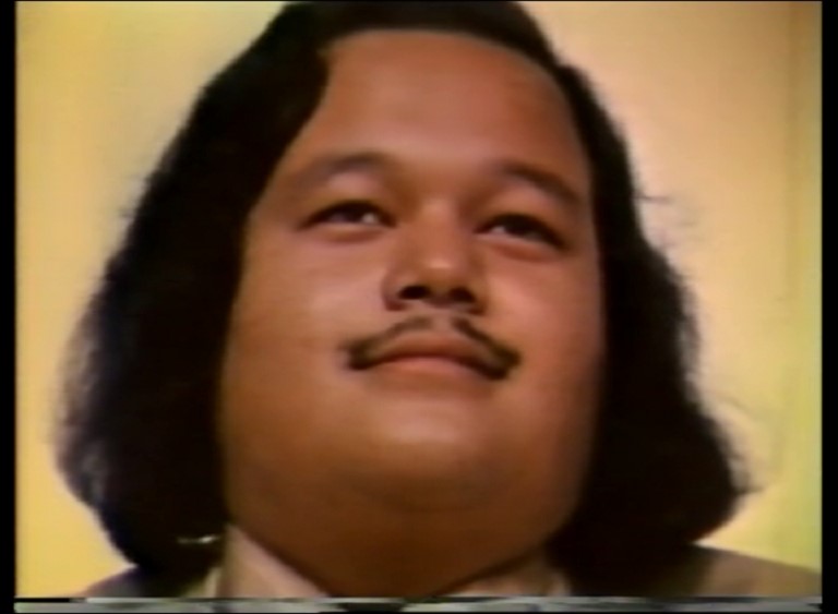 Puja to Prem Rawat with Arti 1977