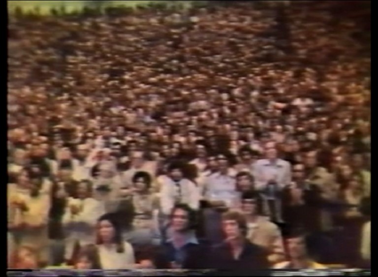 Puja to Prem Rawat with Arti 1977