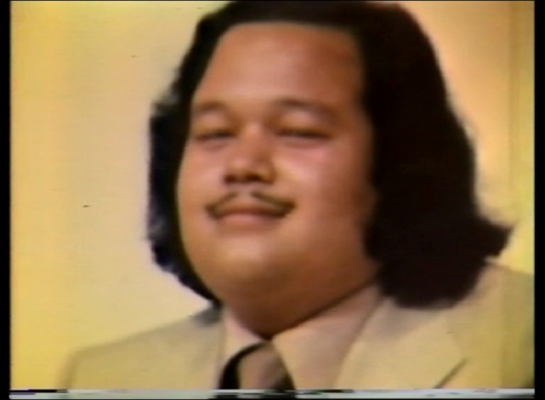 Puja to Prem Rawat with Arti 1977