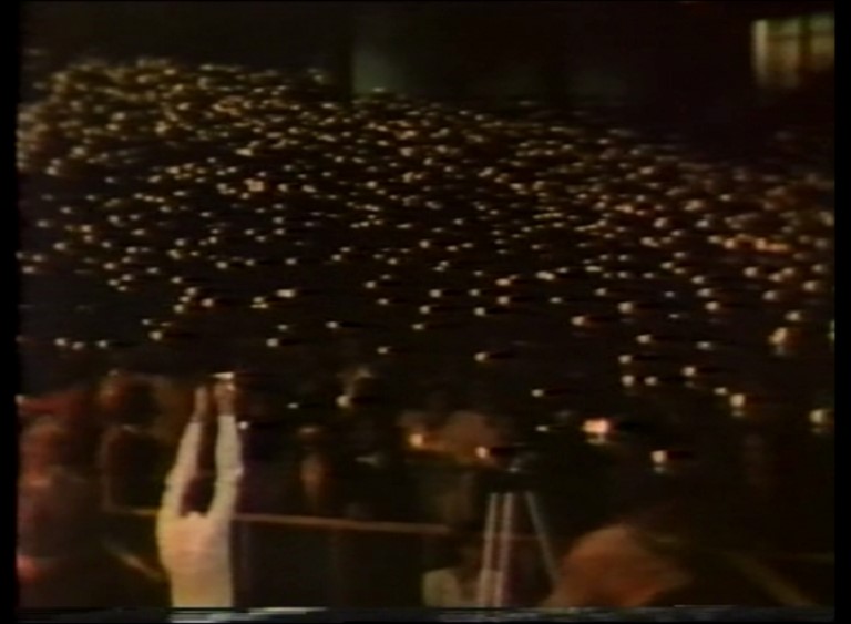 Puja to Prem Rawat with Arti 1977