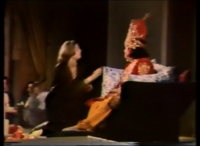 Puja to Prem Rawat with Arti 1977