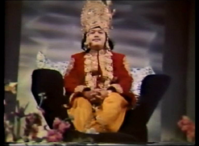 Puja to Prem Rawat with Arti 1977