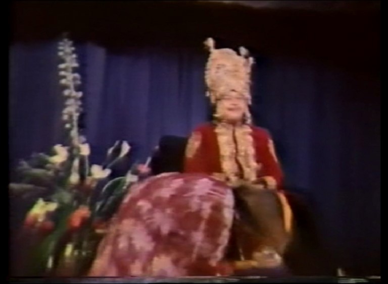 Puja to Prem Rawat with Arti 1977