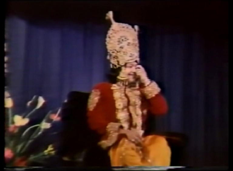 Puja to Prem Rawat with Arti 1977