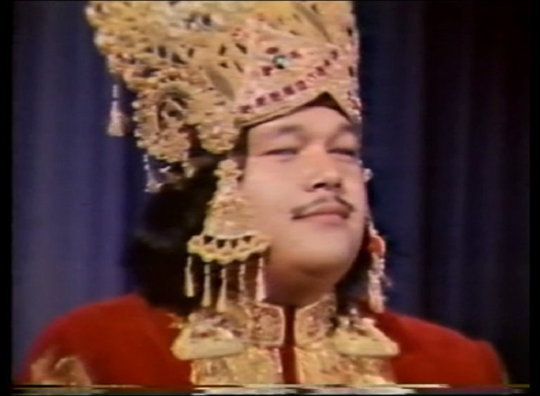 Puja to Prem Rawat with Arti 1977