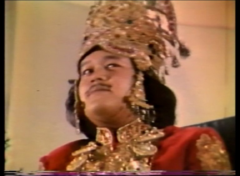 Puja to Prem Rawat with Arti 1977