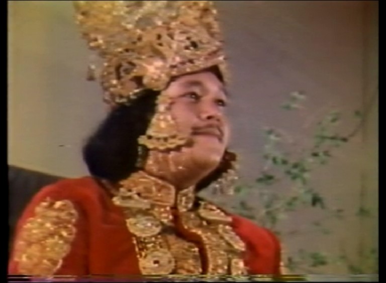 Puja to Prem Rawat with Arti 1977