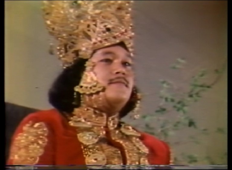 Puja to Prem Rawat with Arti 1977