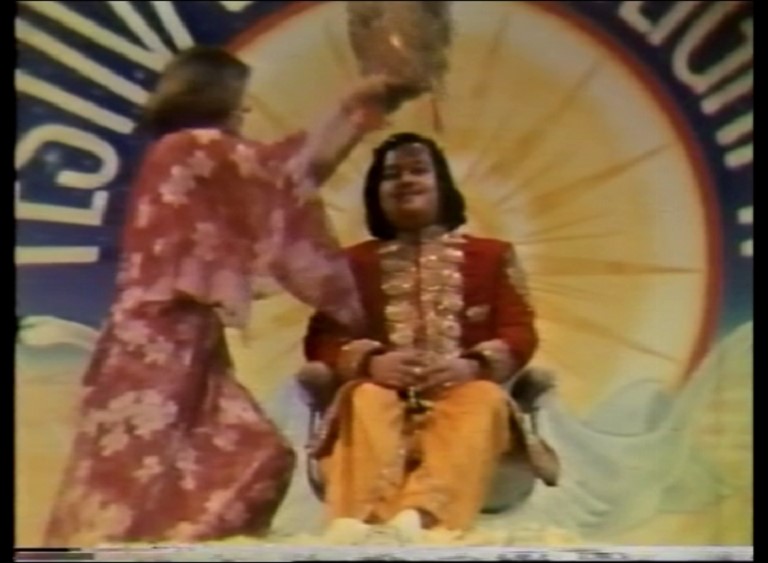 Puja to Prem Rawat with Arti 1977