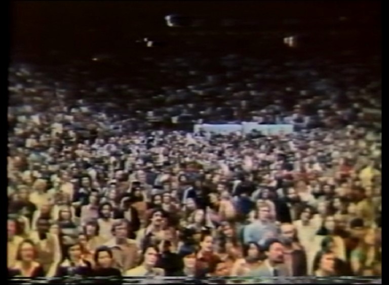 Puja to Prem Rawat with Arti 1977