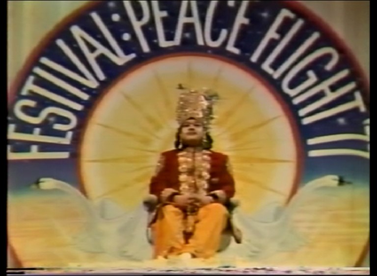 Puja to Prem Rawat with Arti 1977