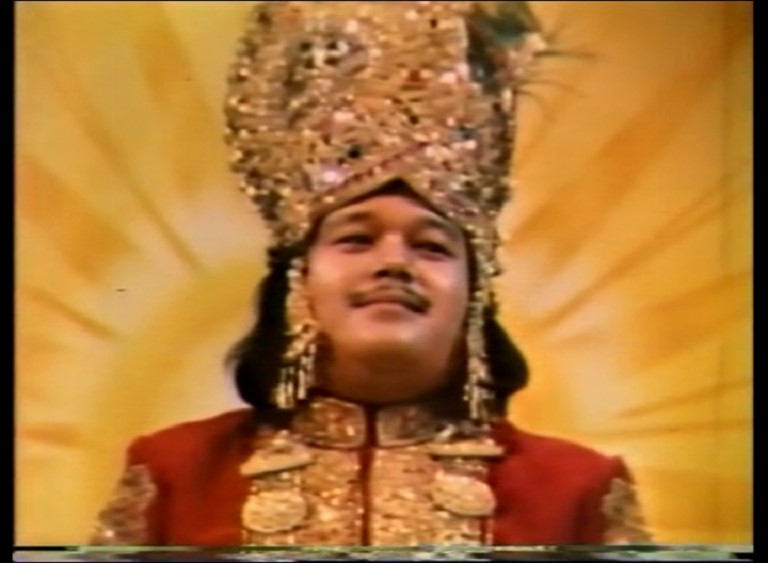 Puja to Prem Rawat with Arti 1977