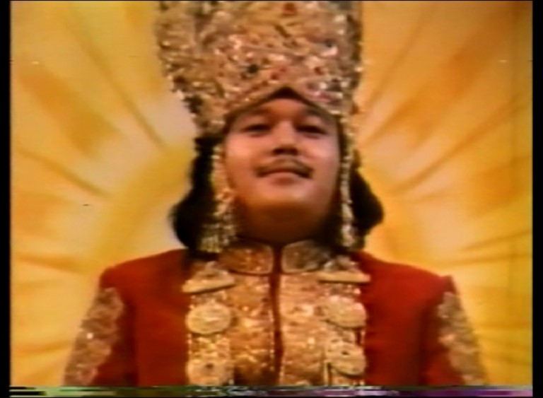 Puja to Prem Rawat with Arti 1977