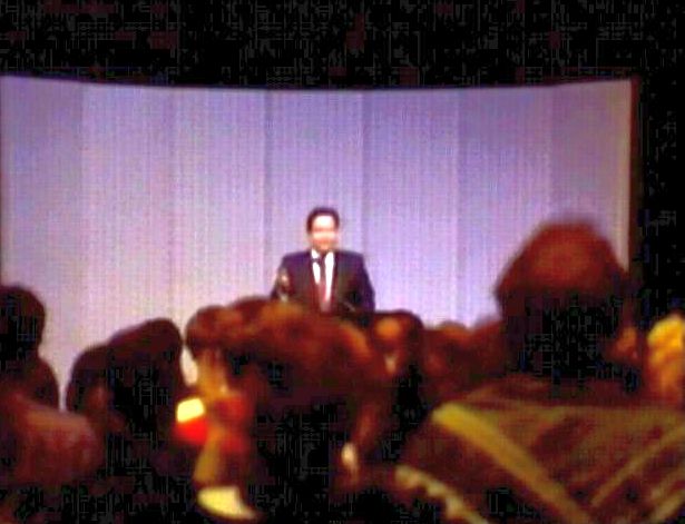 Maharaji (Prem Rawat) at Wembley 1988